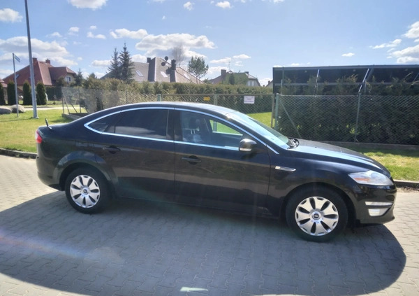 Ford Mondeo cena 15900 przebieg: 356000, rok produkcji 2011 z Dębno małe 326